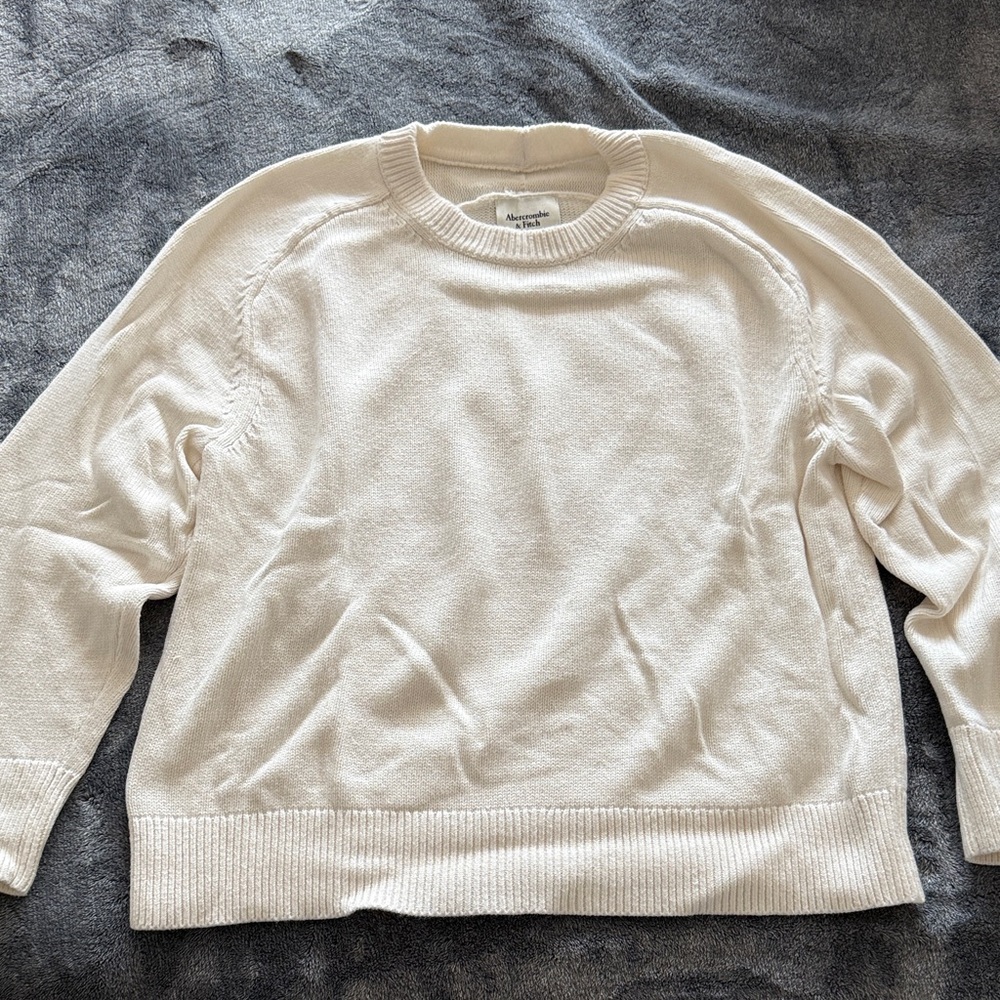 NWOT Abercrombie & Fitch Off-White Knit Sweater